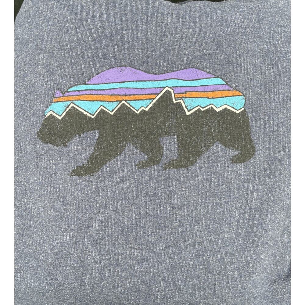 Patagonia Men's XL Blue Hoodie Sweatshirt with Bear Graphic Organic Cotton - Picture 8 of 9